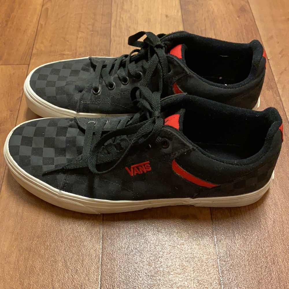 Men’s Vans Shoes - Picture 3 of 6